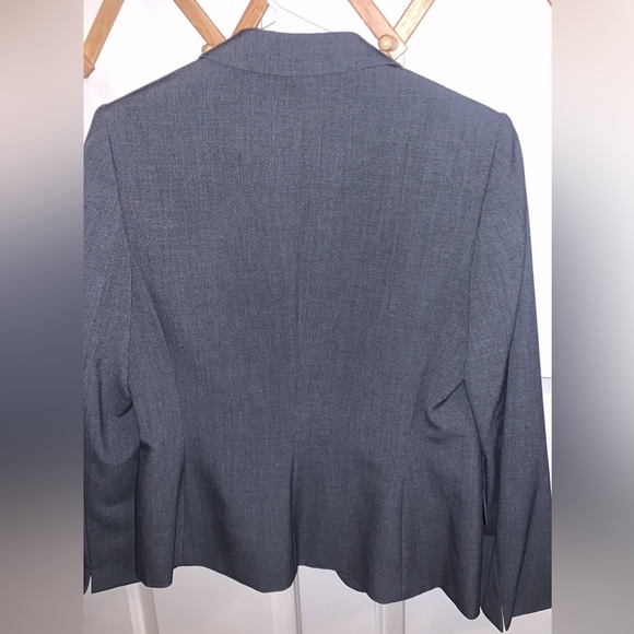 Blazer - Picture 2 of 3